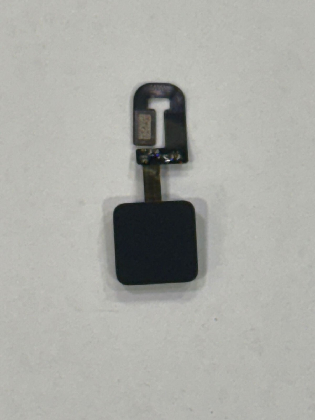 BOUTON D'ALLUMAGE TOUCH ID POUR MACBOOK PRO 13" A2251 BOUTON D'ALLUMAGE TOUCH ID POUR MACBOOK PRO 13" A2251