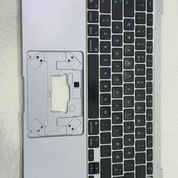 Clavier Apple MacBook AIR A2337 GRIS 13" QWERTY(NORVEGE) GRADE B