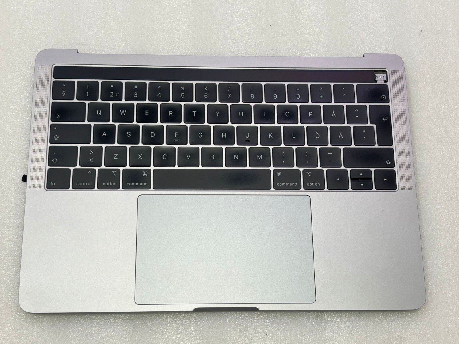 Clavier topcase COMPLET QWERTY SUEDE MacBook Pro 13" GRIS A1989 ( 2018 /2019) Clavier topcase COMPLET QWERTY SUEDE MacBook Pro 13" GRIS A1989 ( 2018 /2019)