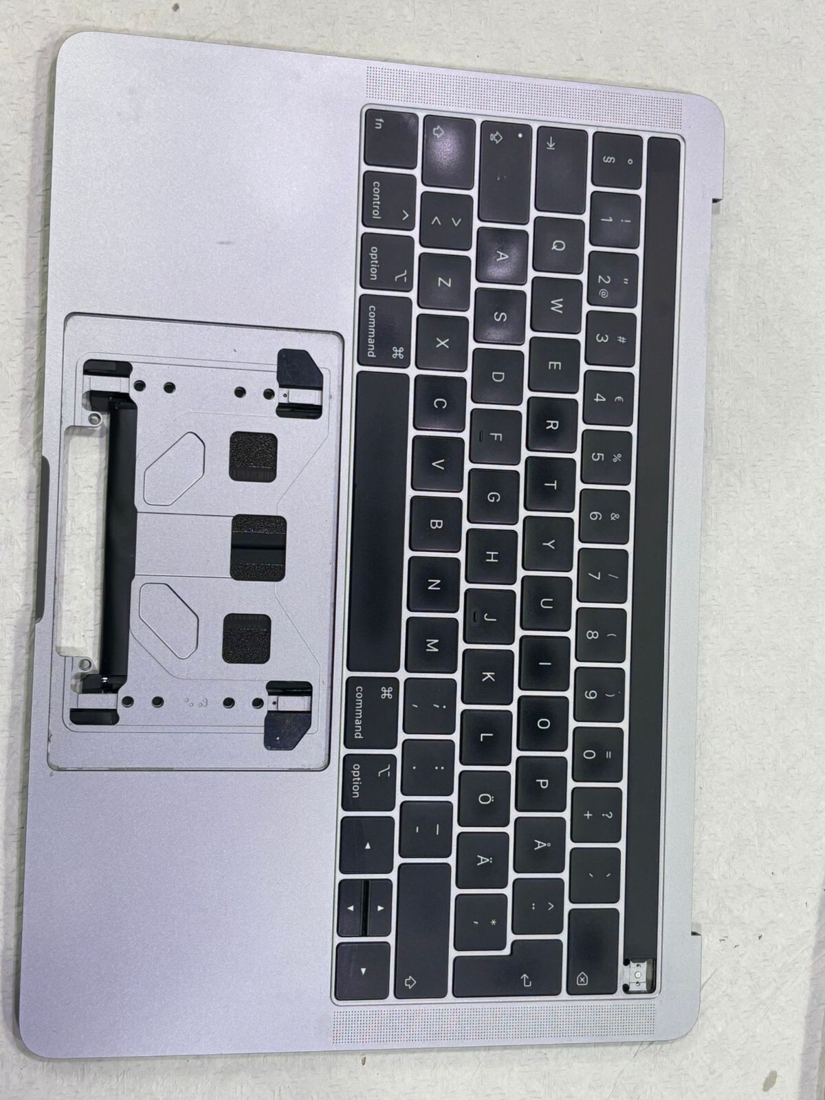 Clavier topcase QWERTY SUEDE MacBook Pro 13" GRIS A1989 ( 2018 /2019) Clavier topcase QWERTY SUEDE MacBook Pro 13" GRIS A1989 ( 2018 /2019)