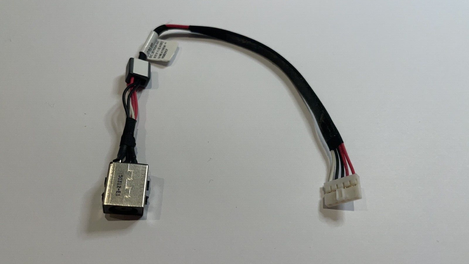 Connecteur de charge-DC30100R100-Dell Latitude 3450 DC Connecteur de charge-DC30100R100-Dell Latitude 3450 DC