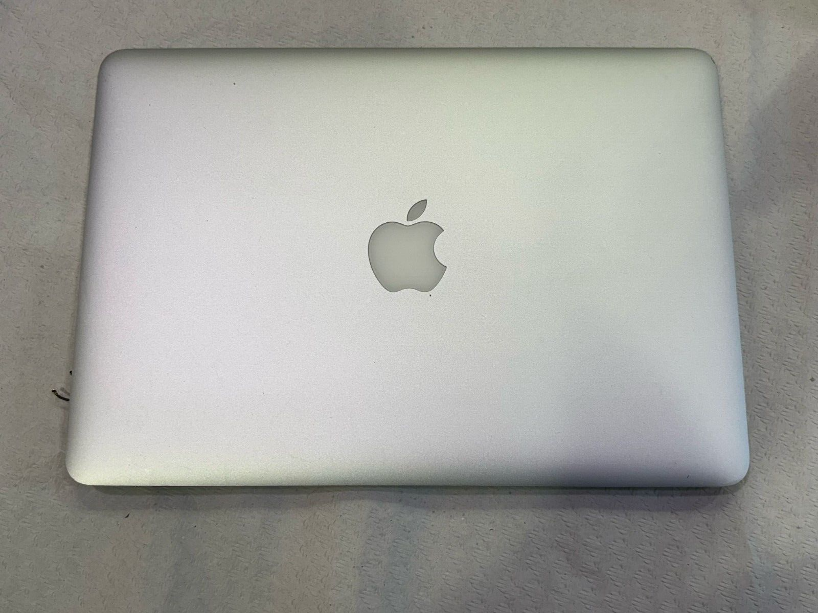 Écran LCD complet Apple MacBook Pro 13″ Retina A1502 (2015) Grade B Écran LCD complet Apple MacBook Pro 13″ Retina A1502 (2015) Grade B
