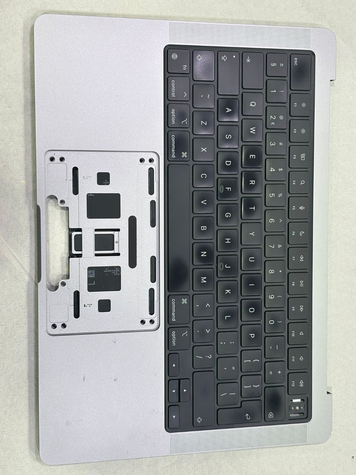 Gris sidéral Keyboard topcase clavier QWERTY INTERNATIONAL Macbook Pro 14" A2442 Gris sidéral Keyboard topcase clavier QWERTY INTERNATIONAL Macbook Pro 14" A2442