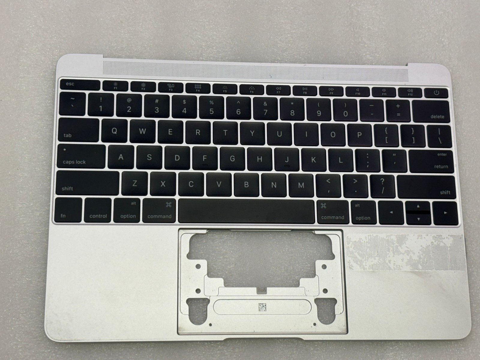 TOPCASE CHÂSSIS AVEC CLAVIER US QWERTY POUR MACBOOK 12" A1534 SILVER TOPCASE CHÂSSIS AVEC CLAVIER US QWERTY POUR MACBOOK 12" A1534 SILVER