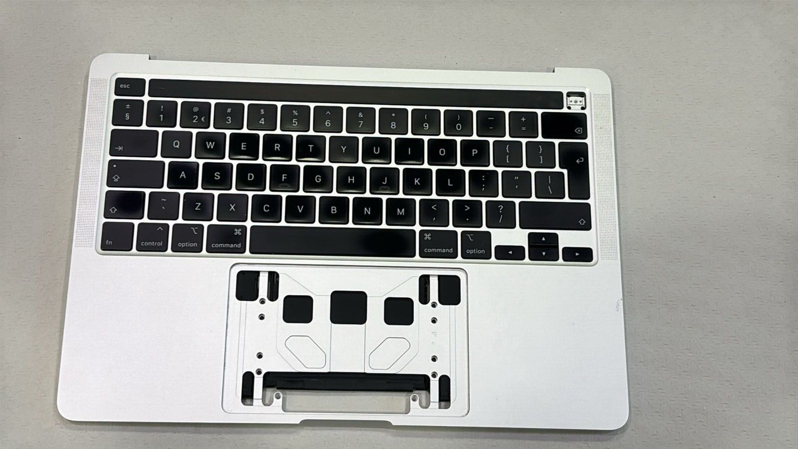 Topcase Clavier QWERTY(INTERNATIONAL) AVEC BATTERIE MacBook Pro 13″ A2289-SILVER Topcase Clavier QWERTY(INTERNATIONAL) AVEC BATTERIE MacBook Pro 13″ A2289-SILVER