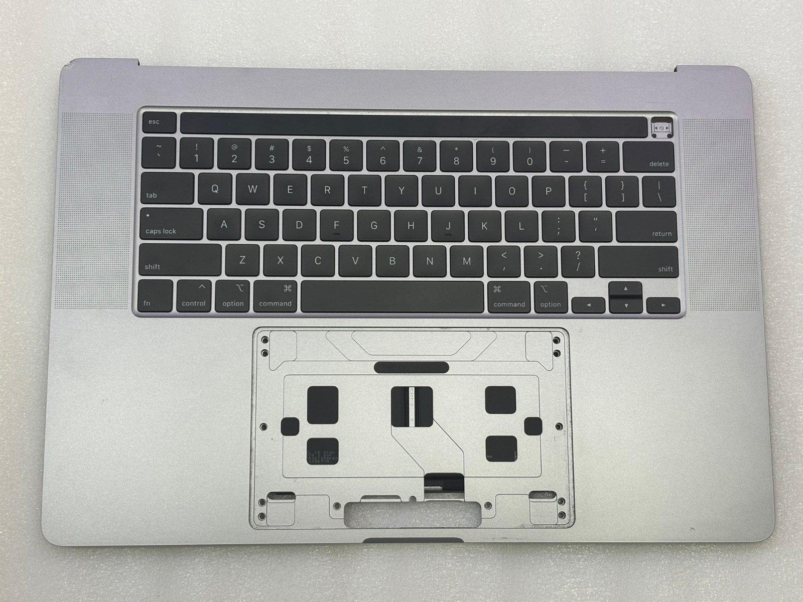 Topcase Clavier QWERTY USA AVEC BATTERIE MacBook Pro 16″ A2141-GRIS Topcase Clavier QWERTY USA AVEC BATTERIE MacBook Pro 16″ A2141-GRIS