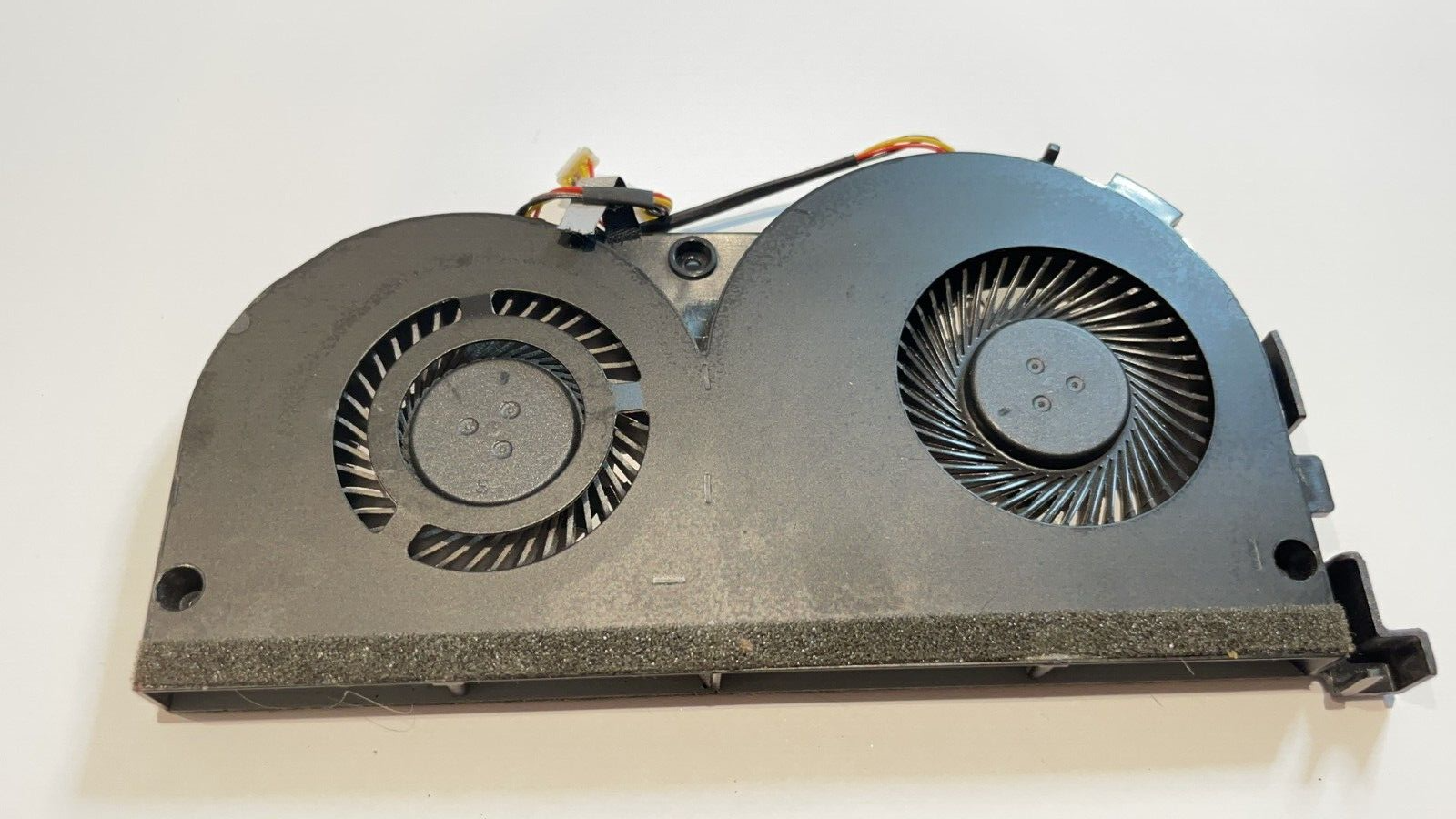 Ventilateur -DC28000EQS0-Lenovo Erazer Y50 Y50-70 Y50-70AM Y50-70AS Ventilateur -DC28000EQS0-Lenovo Erazer Y50 Y50-70 Y50-70AM Y50-70AS